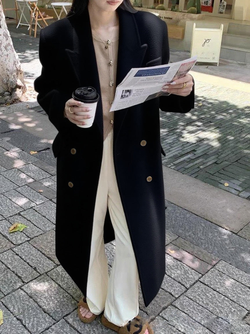 A high-end, loose and elegant off-the-shoulder suit, a retro wool coat, and a niche French mid-length women's jacket